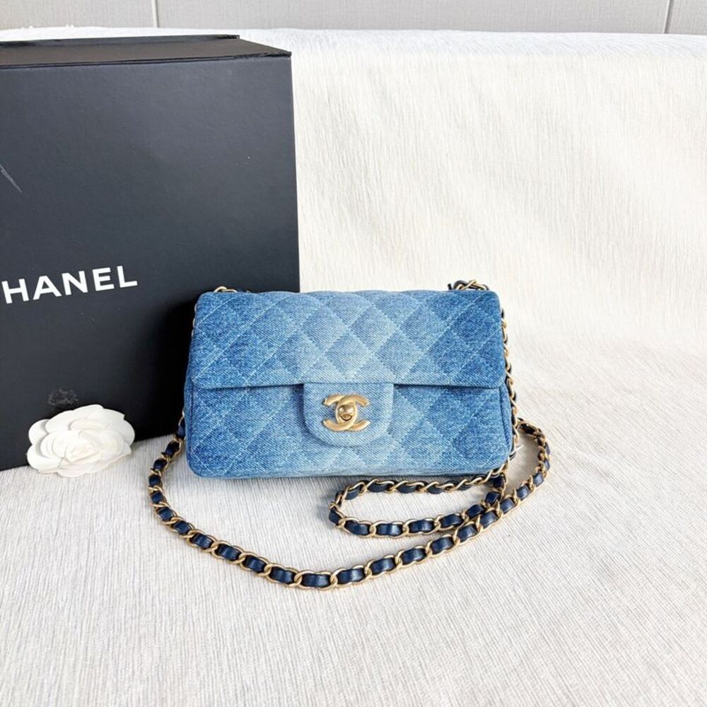 Chanel Women Pre-Loved Bag Brand New Condition